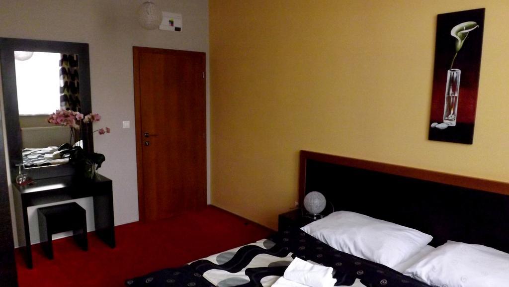 Guest House Penzion Fortuna Tvrdosin Δωμάτιο φωτογραφία